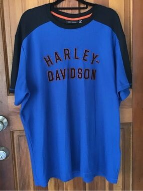 Harley Davidson shirt.